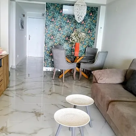 Casa Del Mar Apartment